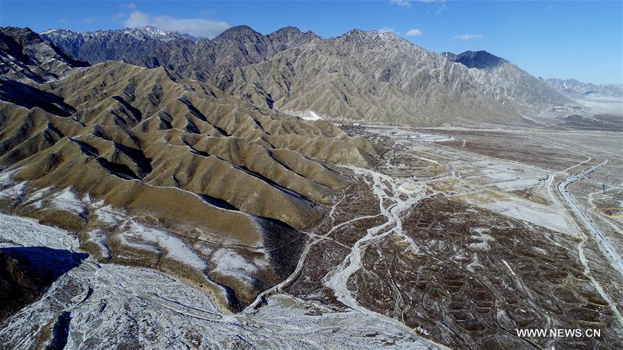 CHINA-NINGXIA-HELAN MOUNTAIN-WINTER SCENERY (CN)