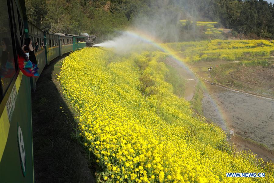 CHINA-SICHUAN-LOCOMOTIVE-TOURISM (CN)