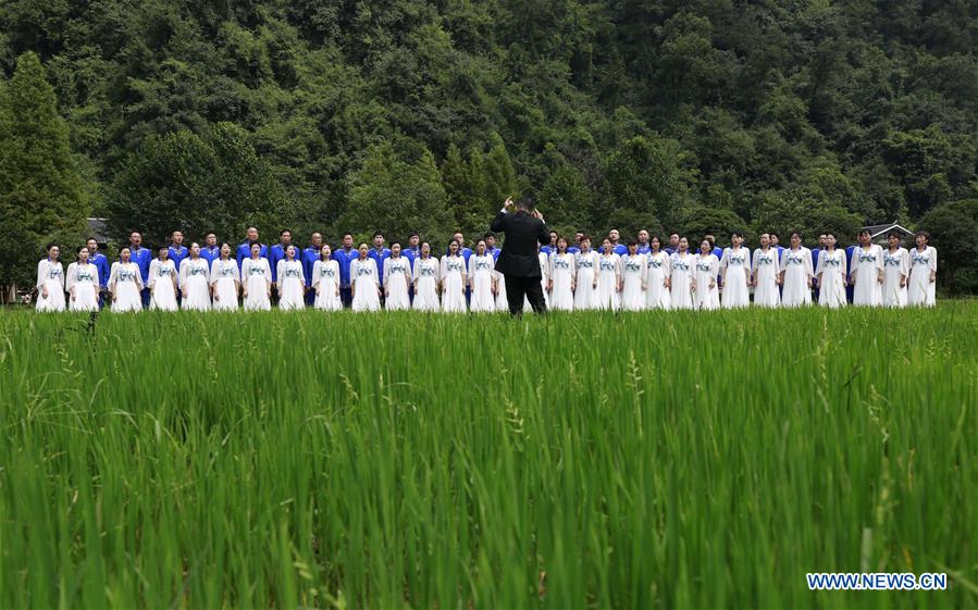 #CHINA-HUNAN-ZHANGJIAJIE-CHORUS-FESTIVAL (CN)