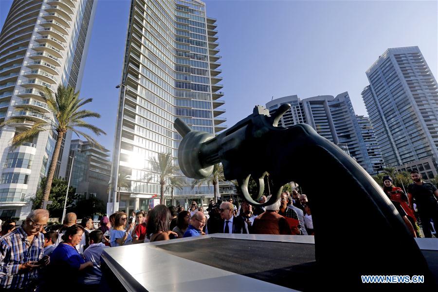 LEBANON-BEIRUT-SCULPTURE-NON-VIOLENCE-INAUGURATION