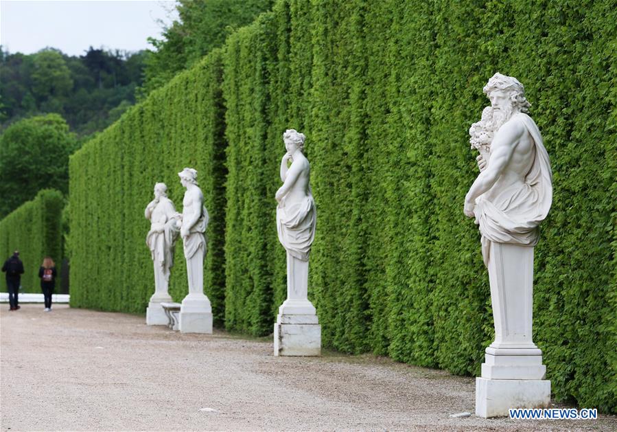 FRANCE-PARIS-CHATEAU DE VERSAILLE-GARDEN