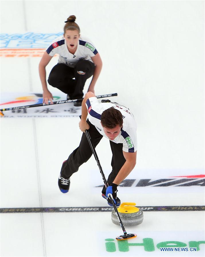 (SP)CHINA-BEIJING-CURLING-WCF WORLD CUP GRAND FINAL-DAY 4(CN)