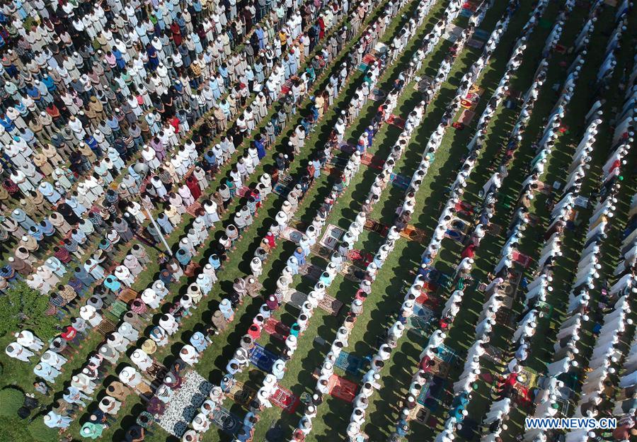 KASHMIR-SRINAGAR-RAMADAN-PRAYERS