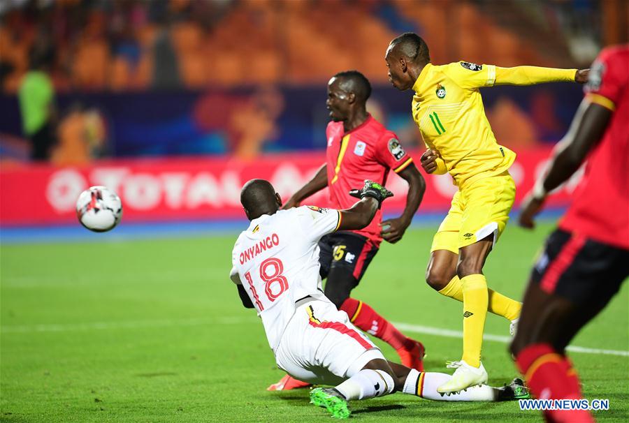 (SP)EGYPT-CAIRO-SOCCER-AFRICA CUP-UGANDA VS ZIMBABWE