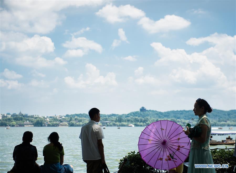 CHINA-ZHEJIANG-HANGZHOU-HEAT WAVE (CN)