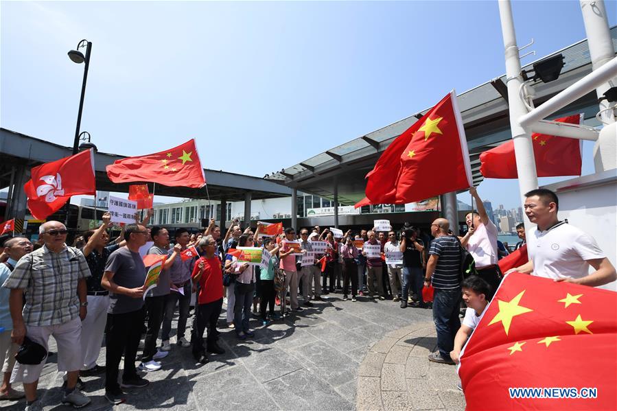 CHINA-HONG KONG-REVERENCE TO CHINESE NATIONAL FLAG-RALLY (CN)