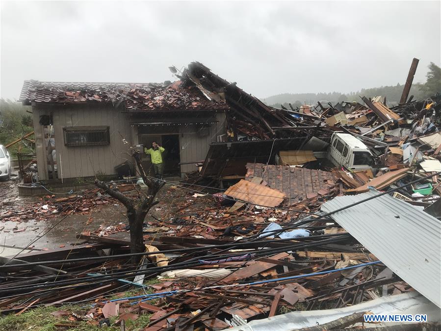 (SPOT NEWS)JAPAN-CHIBA-TORNAD-TYPHOON HAGIBIS