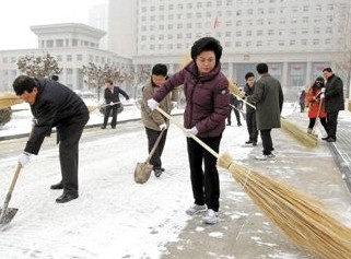 今年流行“領(lǐng)導(dǎo)掃大街”？