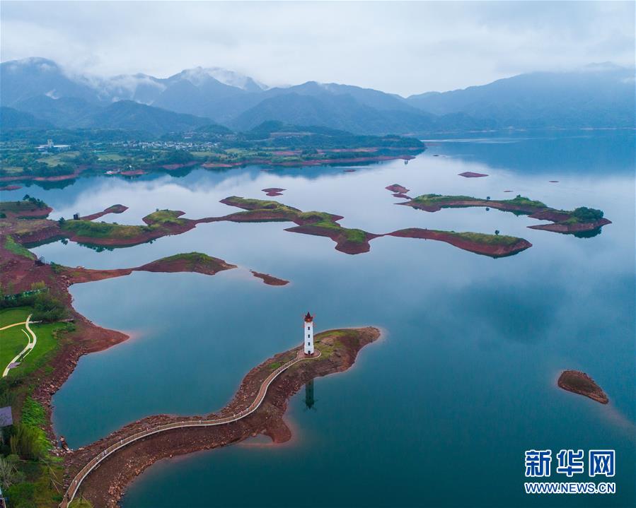 （壯闊東方潮 奮進(jìn)新時代——慶祝改革開放40年）（6）美麗中華大地書寫綠色傳奇