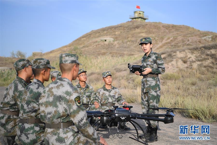 （圖文互動）（1）歷史的見證——陸軍邊海防學(xué)院維吾爾族女講師其曼古力一家三代守疆固邊記事