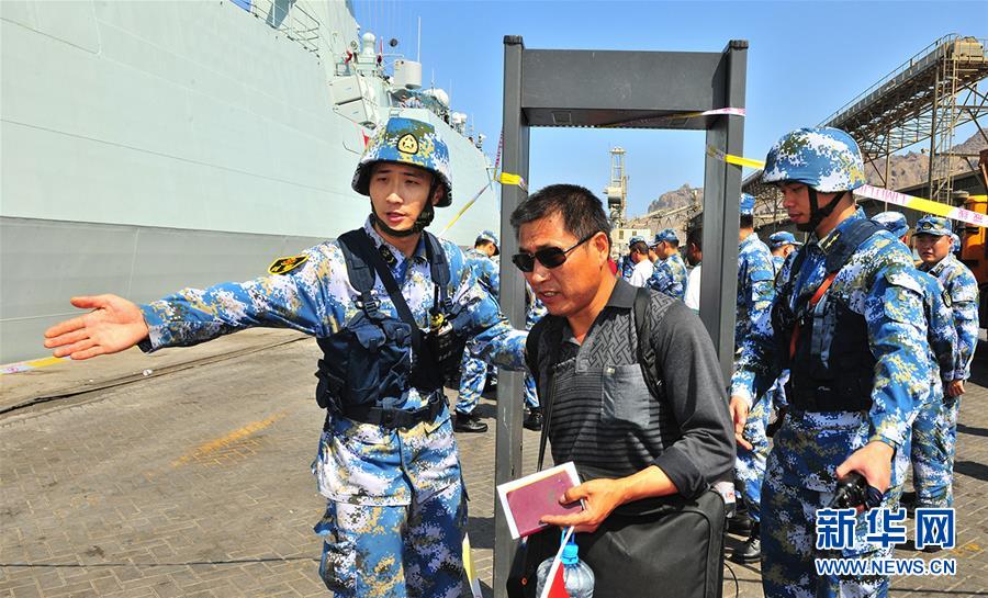 （新華全媒頭條·圖文互動）（7）沿著中國特色強軍之路闊步前進——黨中央、中央軍委領(lǐng)導(dǎo)推進國防和軍隊建設(shè)70年紀(jì)實