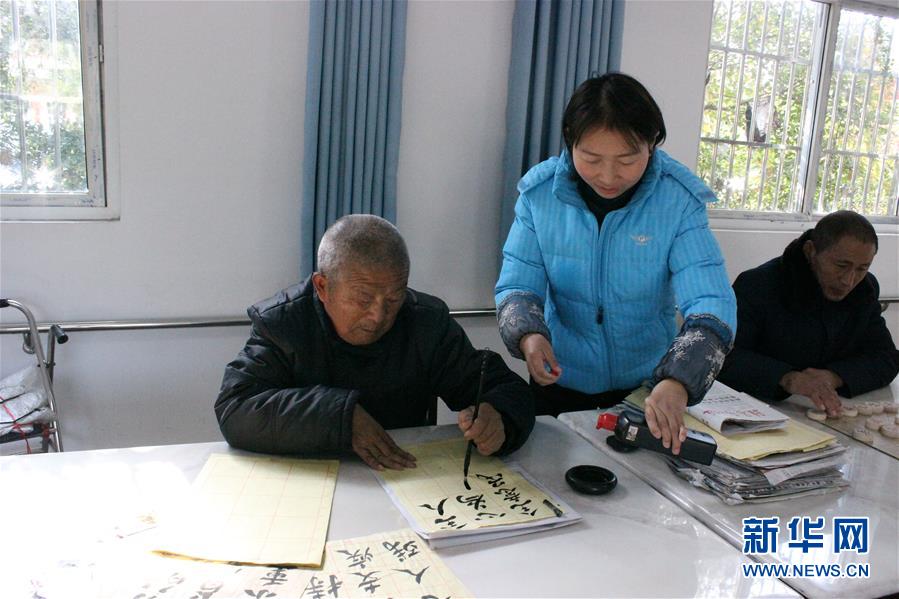 （在習近平新時代中國特色社會主義思想指引下——新時代新作為新篇章·總書記關切脫貧事·圖文互動）（3）醫(yī)療扶貧，照亮貧困家庭的明天