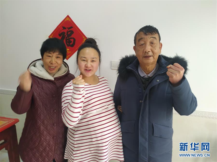 （一線抗疫群英譜·圖文互動）（4）羅文浩：“女兒，你的名字里有溫暖，有榮光！”