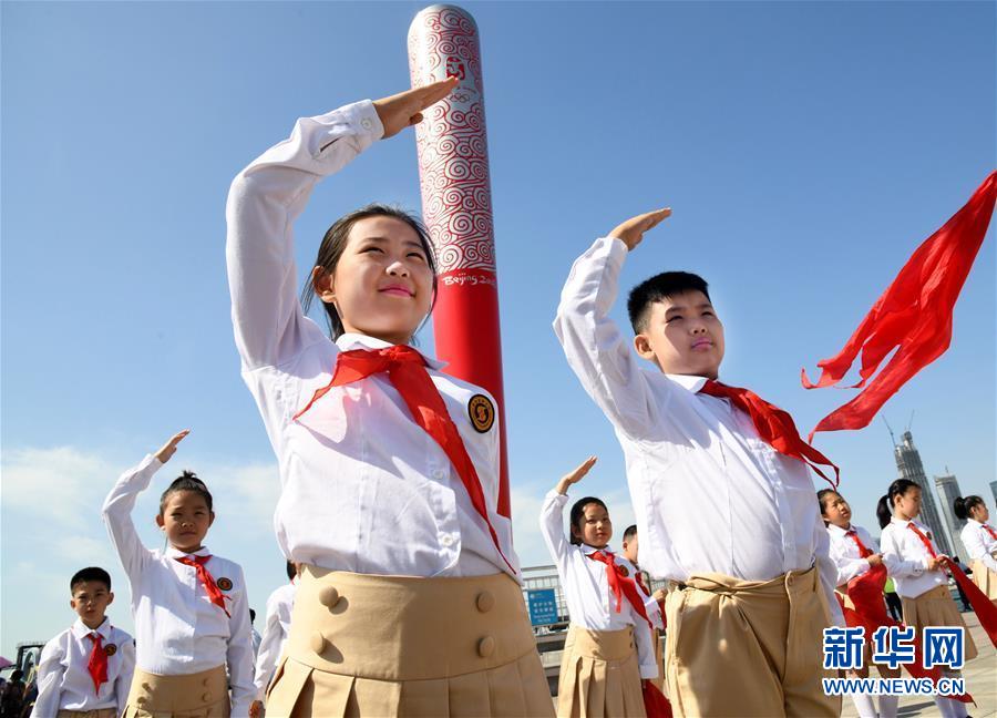 （新華全媒頭條·圖文互動）（1）“美麗的中國夢屬于你們”——以習(xí)近平同志為核心的黨中央關(guān)心少年兒童工作紀(jì)實(shí)