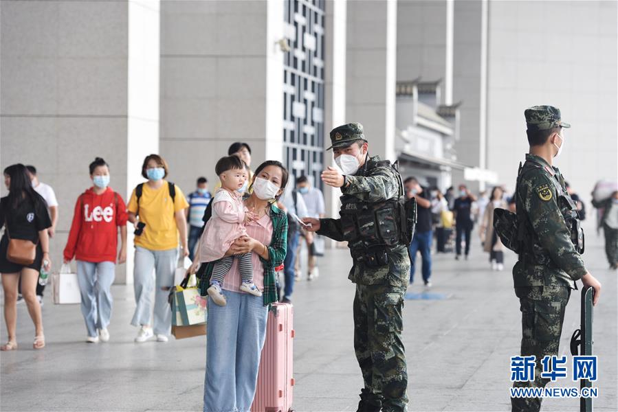 （圖文互動(dòng)）（5）武警官兵“雙節(jié)”堅(jiān)守戰(zhàn)位保平安