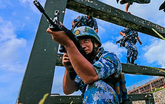 海軍陸戰(zhàn)隊特種障礙訓(xùn)練，敢來嗎？