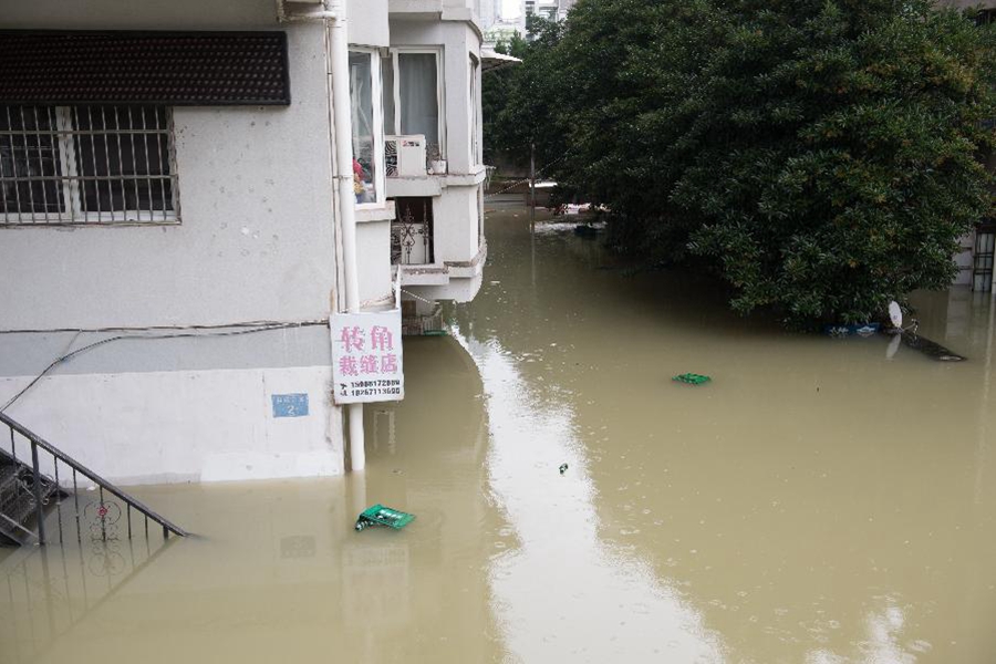 新安江水庫(kù)泄洪 建德部分城區(qū)出現(xiàn)積水