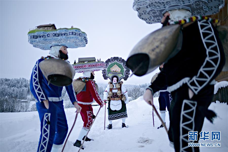 （國(guó)際）（2）瑞士山村牛鈴聲里慶新年