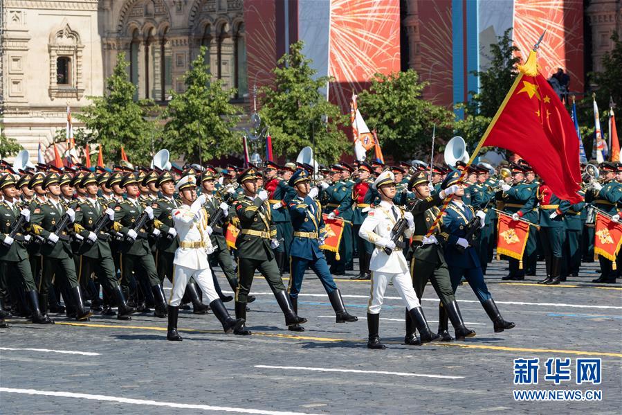 （國(guó)際）（2）中國(guó)人民解放軍儀仗方隊(duì)參加俄羅斯勝利日閱兵